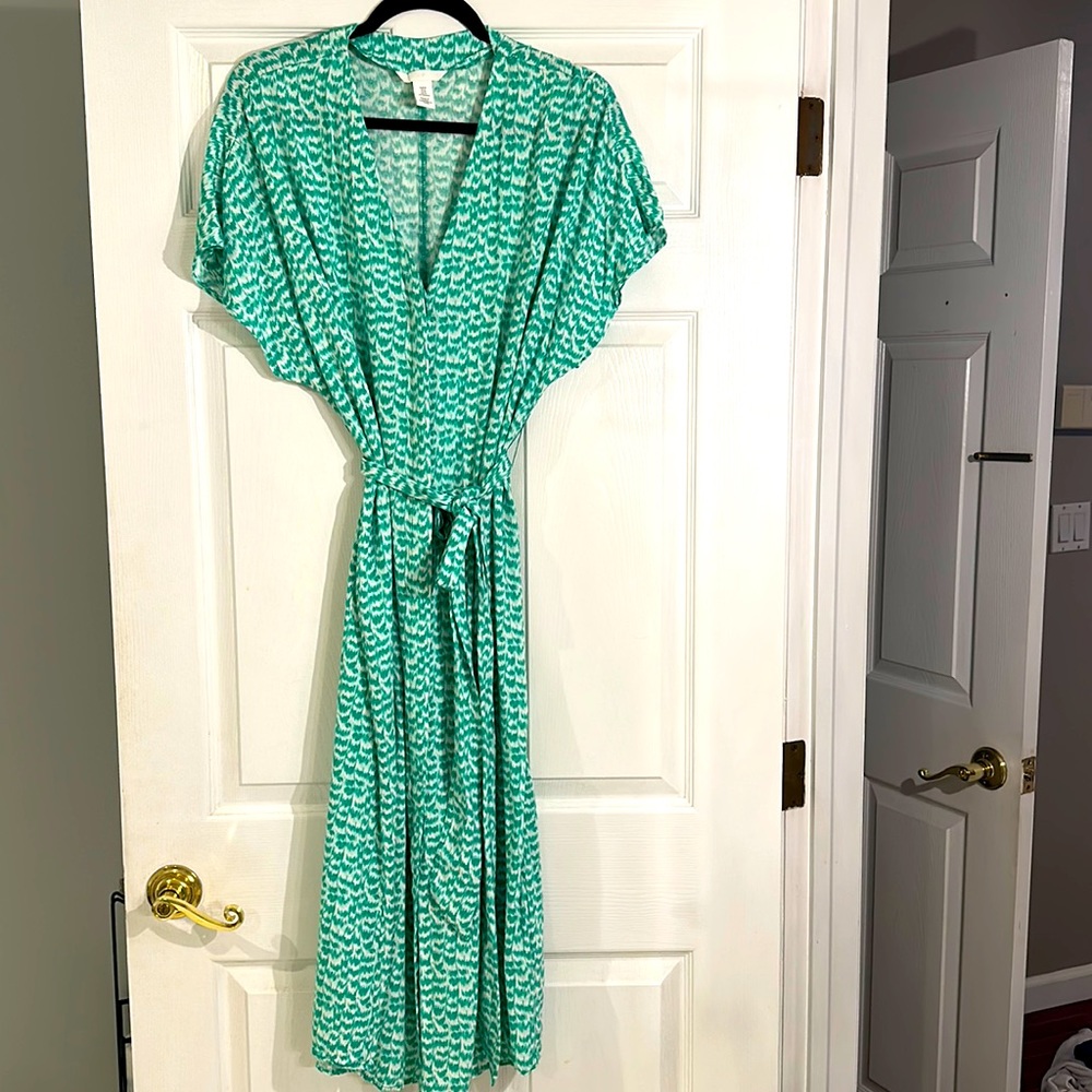 H&M tie belt button down dress